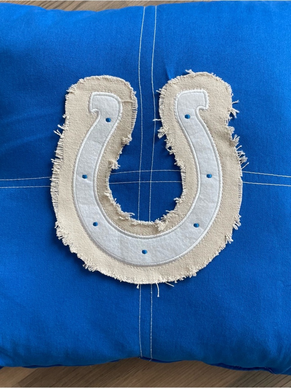 PAIR NFL Indianapolis Colts Distressed Accent Pillows NEW